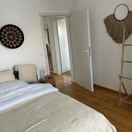 Apartment In Maikammer
